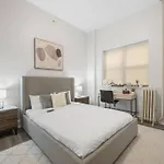 Bay Ridge Luxe: Stylish & Comfortable