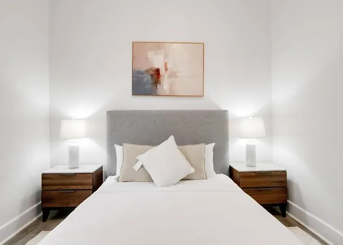 Bay Ridge Luxe: Stylish & Comfortable